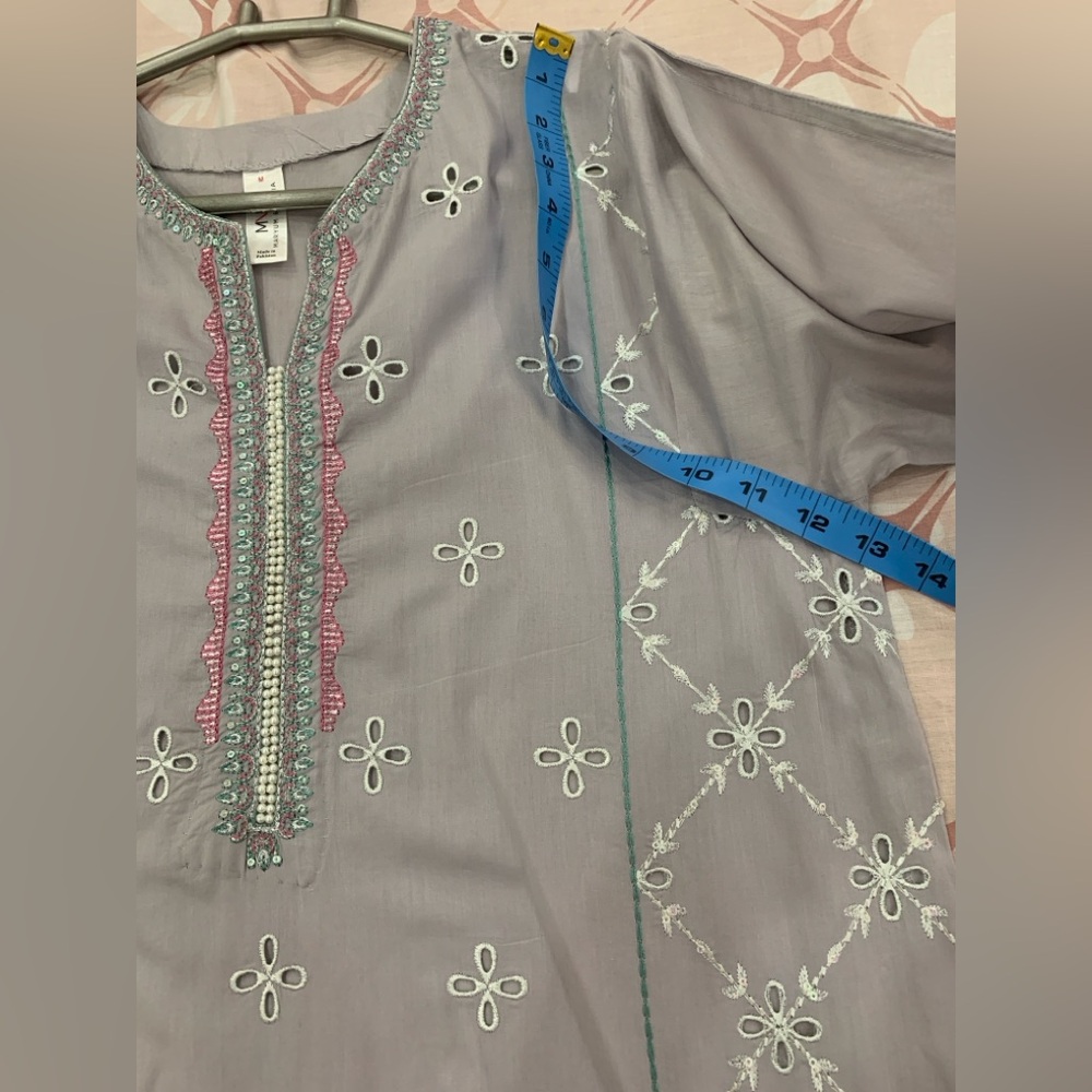 Maryum & Maria Embroidered Suit - Picture 15 of 17